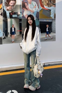 Korean Style Three Stripes Zipper Cardigan Jacket for Women - Loose Sports Casual Summer Coat with Stand Collar and Sun Protection