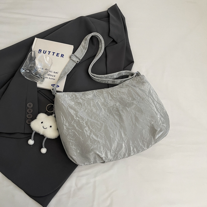 Korean Style Trendy Cute Girl Tote Bag - 2025 Fashion Simple Shoulder Bag for Commuters - Versatile Women's Handbag Korean Style Trendy Cute Girl Tote Bag - 2025 Fashion Simple Shoulder Bag for Commuters - Versatile Women's Handbag