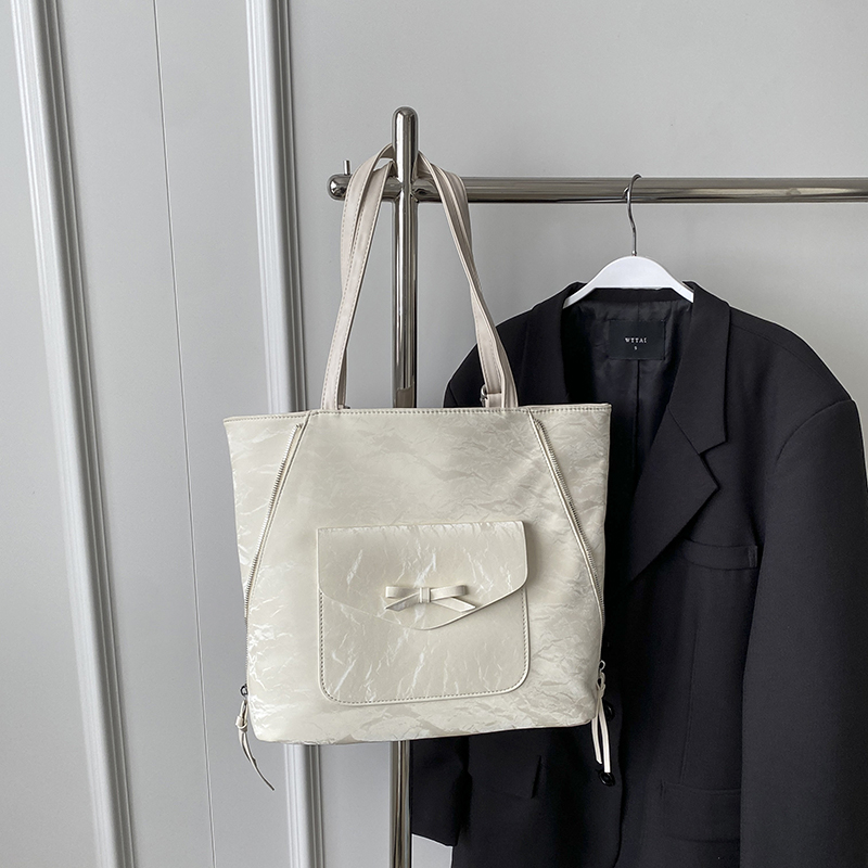 Korean Style Trendy Student Tote Bag for Women - Summer 2025 Minimalist Versatile Large Capacity Casual Backpack Korean Style Trendy Student Tote Bag for Women - Summer 2025 Minimalist Versatile Large Capacity Casual Backpack