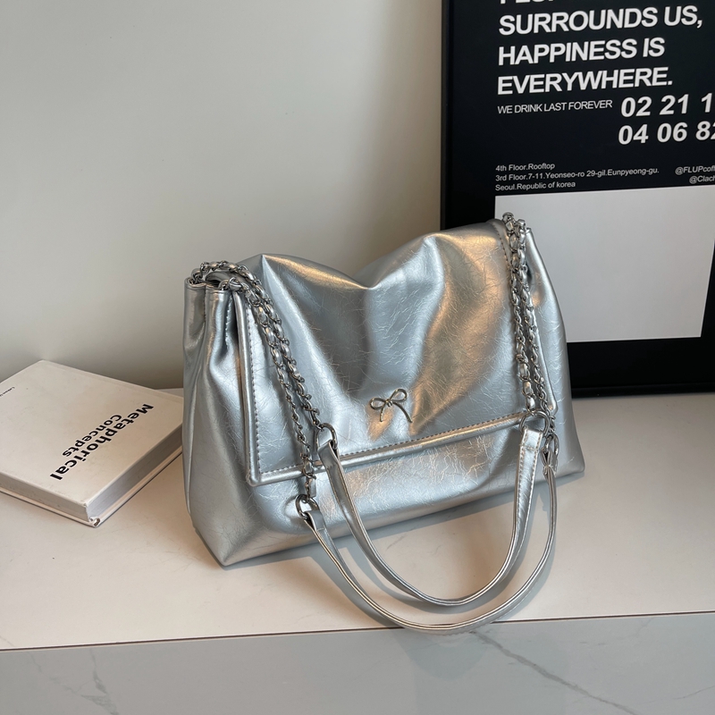 Korean-Style Trendy Underarm Bag for Women - Minimalist Crossbody Shoulder Bag for Summer 2025, Versatile INS Fashion Accessory Korean-Style Trendy Underarm Bag for Women - Minimalist Crossbody Shoulder Bag for Summer 2025, Versatile INS Fashion Accessory