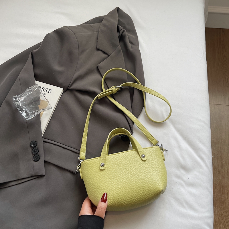 Korean-Style Versatile Shoulder Handbag for Women - 2025 Summer High-End Crossbody Small Bucket Bag Korean-Style Versatile Shoulder Handbag for Women - 2025 Summer High-End Crossbody Small Bucket Bag