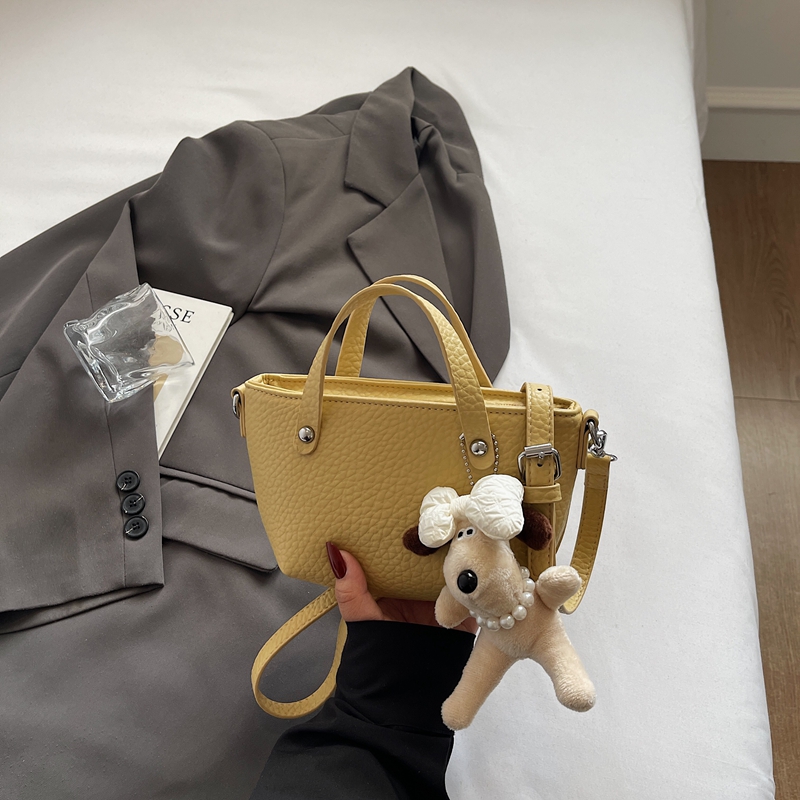 Korean-Style Versatile Shoulder Handbag for Women - 2025 Summer High-End Crossbody Small Bucket Bag Korean-Style Versatile Shoulder Handbag for Women - 2025 Summer High-End Crossbody Small Bucket Bag