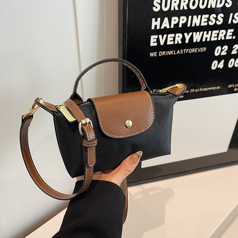 Korean-Style Women's Mini Phone Bag - Trendy High-End Nylon Crossbody Handbag for 2025 Fashion Korean-Style Women's Mini Phone Bag - Trendy High-End Nylon Crossbody Handbag for 2025 Fashion