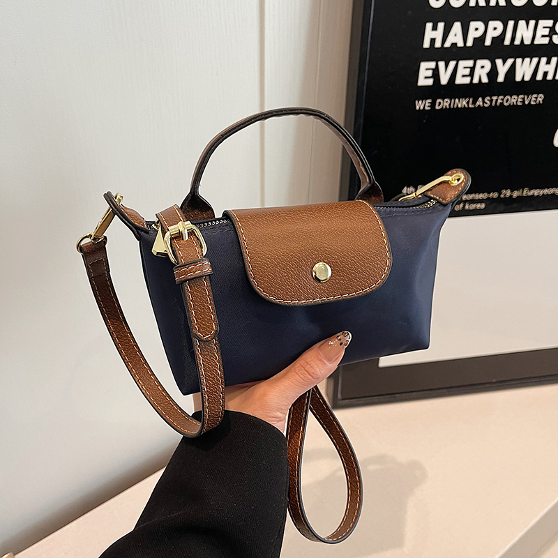 Korean-Style Women's Mini Phone Bag - Trendy High-End Nylon Crossbody Handbag for 2025 Fashion Korean-Style Women's Mini Phone Bag - Trendy High-End Nylon Crossbody Handbag for 2025 Fashion