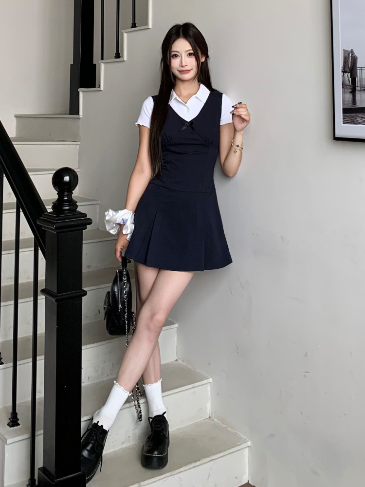 Korean Style Women's V-Neck Sling Dress Set - Summer College Wind Vest & Skirt Outfit Korean Style Women's V-Neck Sling Dress Set - Summer College Wind Vest & Skirt Outfit