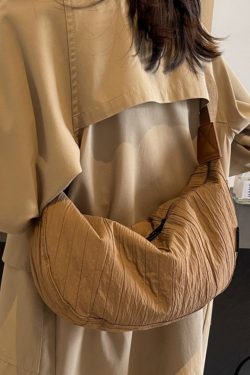 Korean Style Wrinkled Canvas Bag for Women, Casual Large Capacity Commuting Dumpling Shoulder Crossbody Bag, Versatile Student Tote