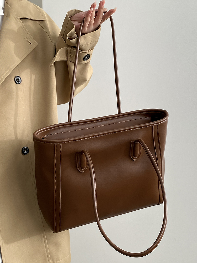 Korean Vintage Women's Shoulder Tote Bag, Large Capacity Commuting Bag for Spring and Summer, 2025 Niche Design Korean Vintage Women's Shoulder Tote Bag, Large Capacity Commuting Bag for Spring and Summer, 2025 Niche Design