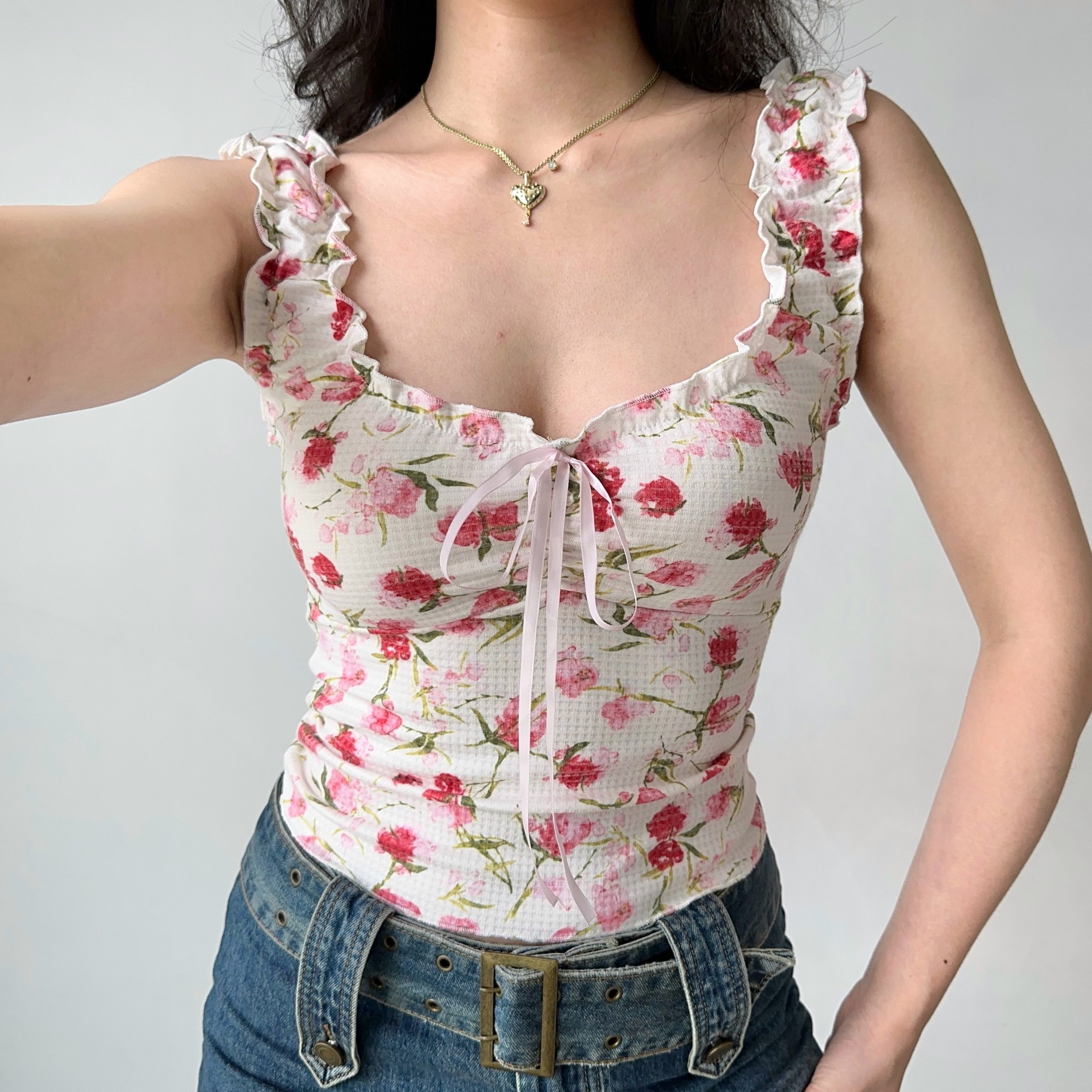 Lace Edge Printed Sleeveless Slim Top for Summer - European and American Style Women's Fashion Lace Edge Printed Sleeveless Slim Top for Summer - European and American Style Women's Fashion