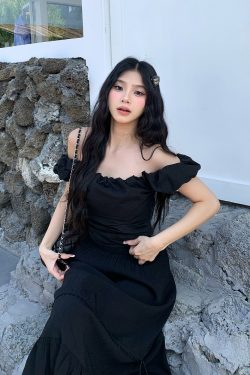 Lace One-Shoulder Floral Bud T-Shirt for Women - Elegant Slim Fit Spring 2025 Top, Y2K Style, Trendy Floral Design