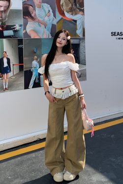 Lace One-Shoulder Floral Bud T-Shirt for Women - Elegant Slim Fit Spring 2025 Top, Y2K Style, Trendy Floral Design