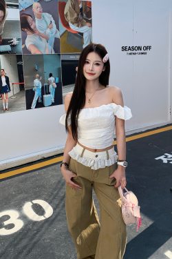 Lace One-Shoulder Floral Bud T-Shirt for Women - Elegant Slim Fit Spring 2025 Top, Y2K Style, Trendy Floral Design