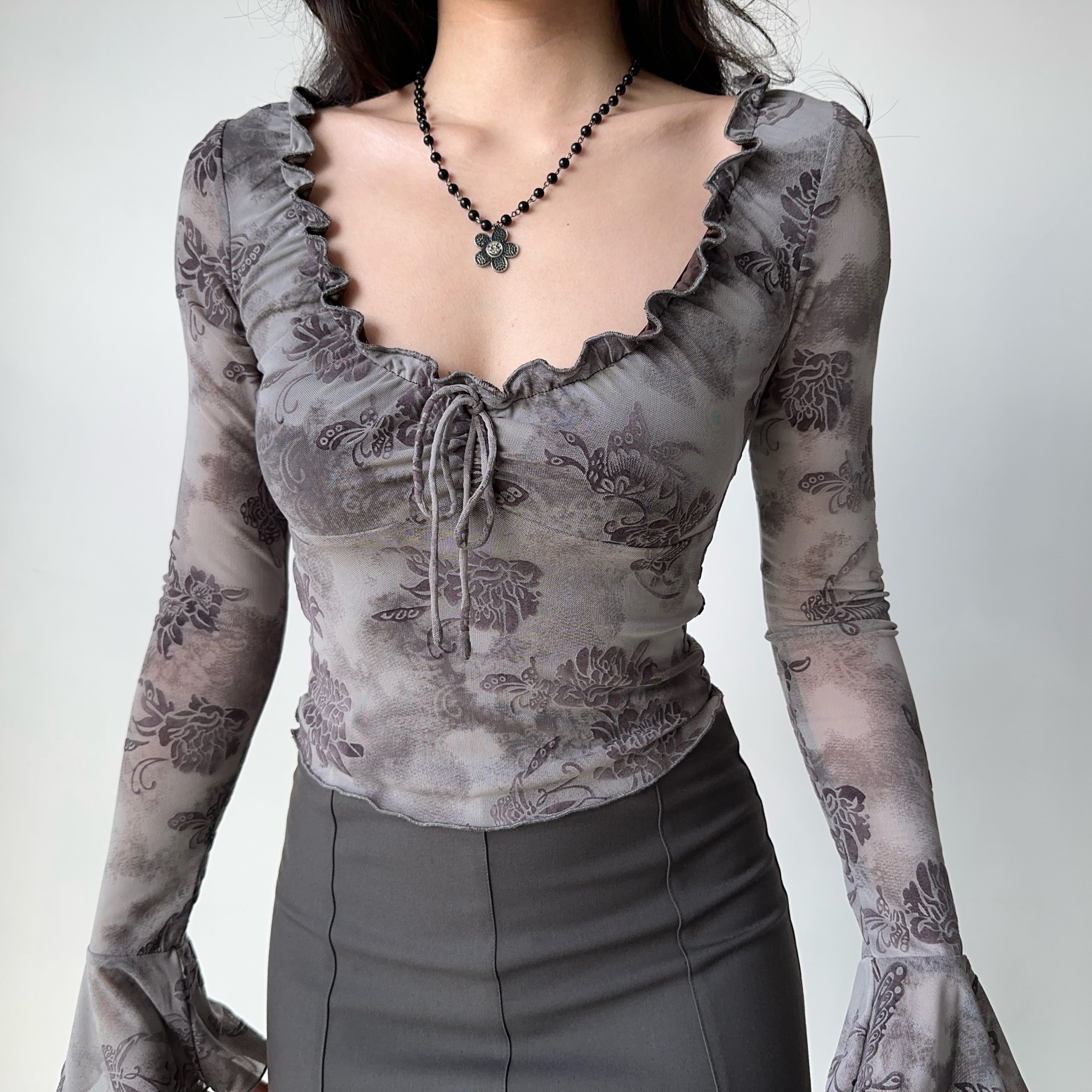 Lace-Trimmed Tie-Dye Velvet T-Shirt for Women - Slim-Fit Bell Sleeve Top in Purple, European and American Style, Y2K Fashion Lace-Trimmed Tie-Dye Velvet T-Shirt for Women - Slim-Fit Bell Sleeve Top in Purple, European and American Style, Y2K Fashion