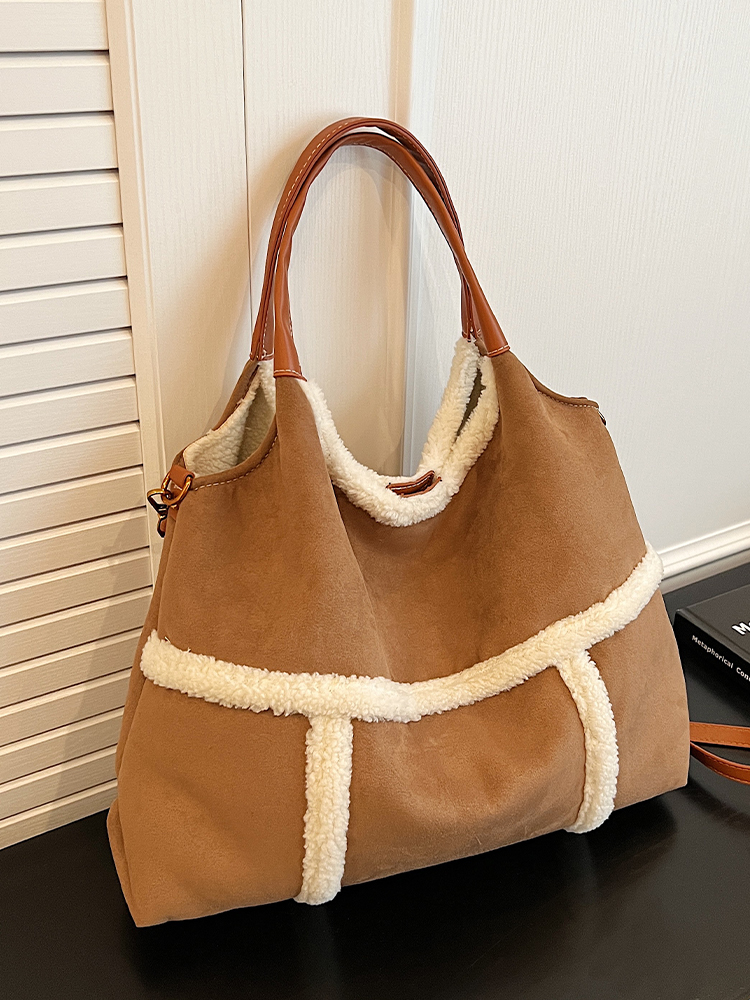 Lambswool Single-Shoulder Tote Bag for Women, High-End Versatile Fashionable Large Capacity Bag, Spring/Summer 2025 Style Lambswool Single-Shoulder Tote Bag for Women, High-End Versatile Fashionable Large Capacity Bag, Spring/Summer 2025 Style