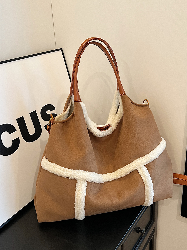 Lambswool Single-Shoulder Tote Bag for Women, High-End Versatile Fashionable Large Capacity Bag, Spring/Summer 2025 Style Lambswool Single-Shoulder Tote Bag for Women, High-End Versatile Fashionable Large Capacity Bag, Spring/Summer 2025 Style