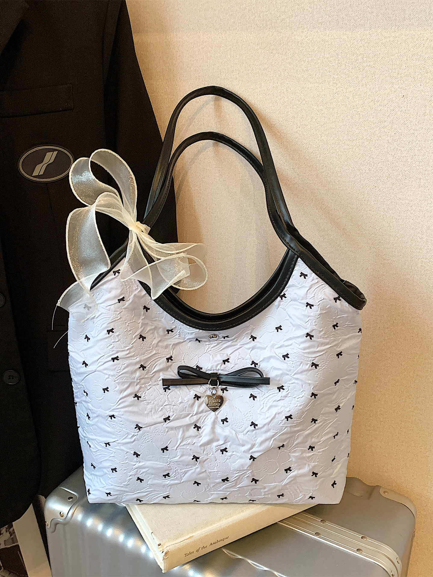 Large Butterfly Knot Handbag for Women - 2025 Trendy Casual Versatile Shoulder Tote Bag with High Capacity Large Butterfly Knot Handbag for Women - 2025 Trendy Casual Versatile Shoulder Tote Bag with High Capacity