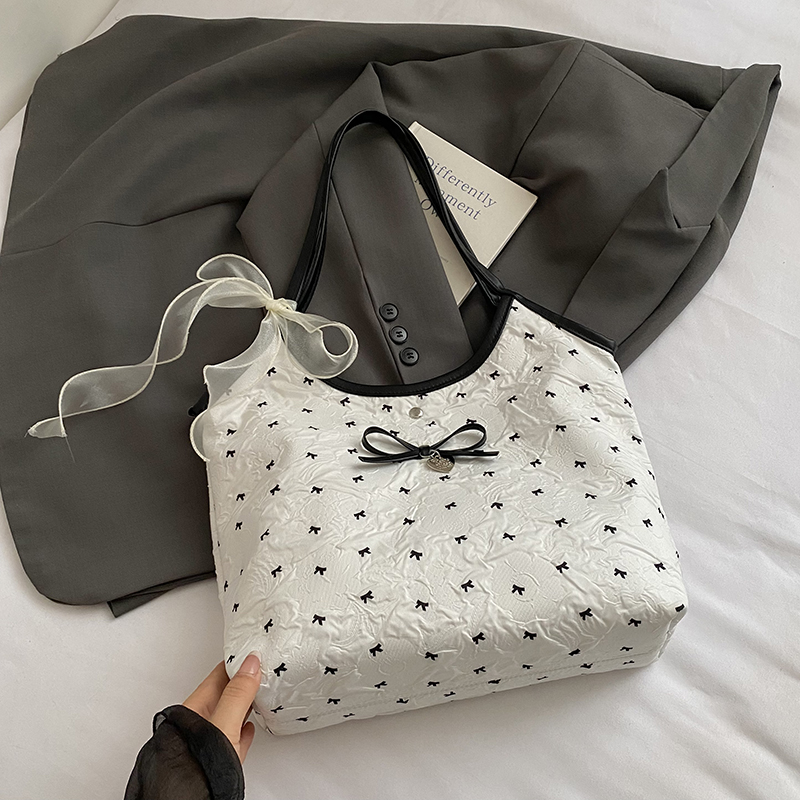 Large Butterfly Knot Handbag for Women - 2025 Trendy Casual Versatile Shoulder Tote Bag with High Capacity Large Butterfly Knot Handbag for Women - 2025 Trendy Casual Versatile Shoulder Tote Bag with High Capacity