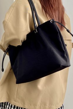 Large Capacity Black Tote Bag for Women - Casual Commuter Versatile Handheld Shoulder Bag - Stylish Everyday Essential