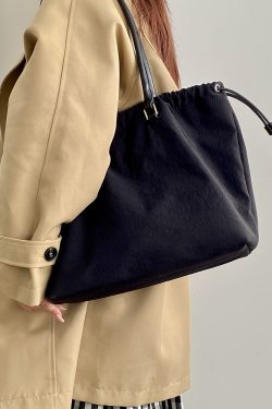 Large Capacity Black Tote Bag for Women - Casual Commuter Versatile Handheld Shoulder Bag - Stylish Everyday Essential
