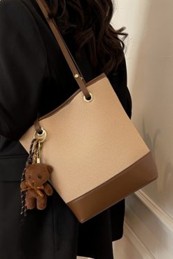 Large Capacity Canvas Shoulder Bag for Women, 2025 Trendy Versatile Commuter Bucket Tote, Niche Fashion Underarm Bag