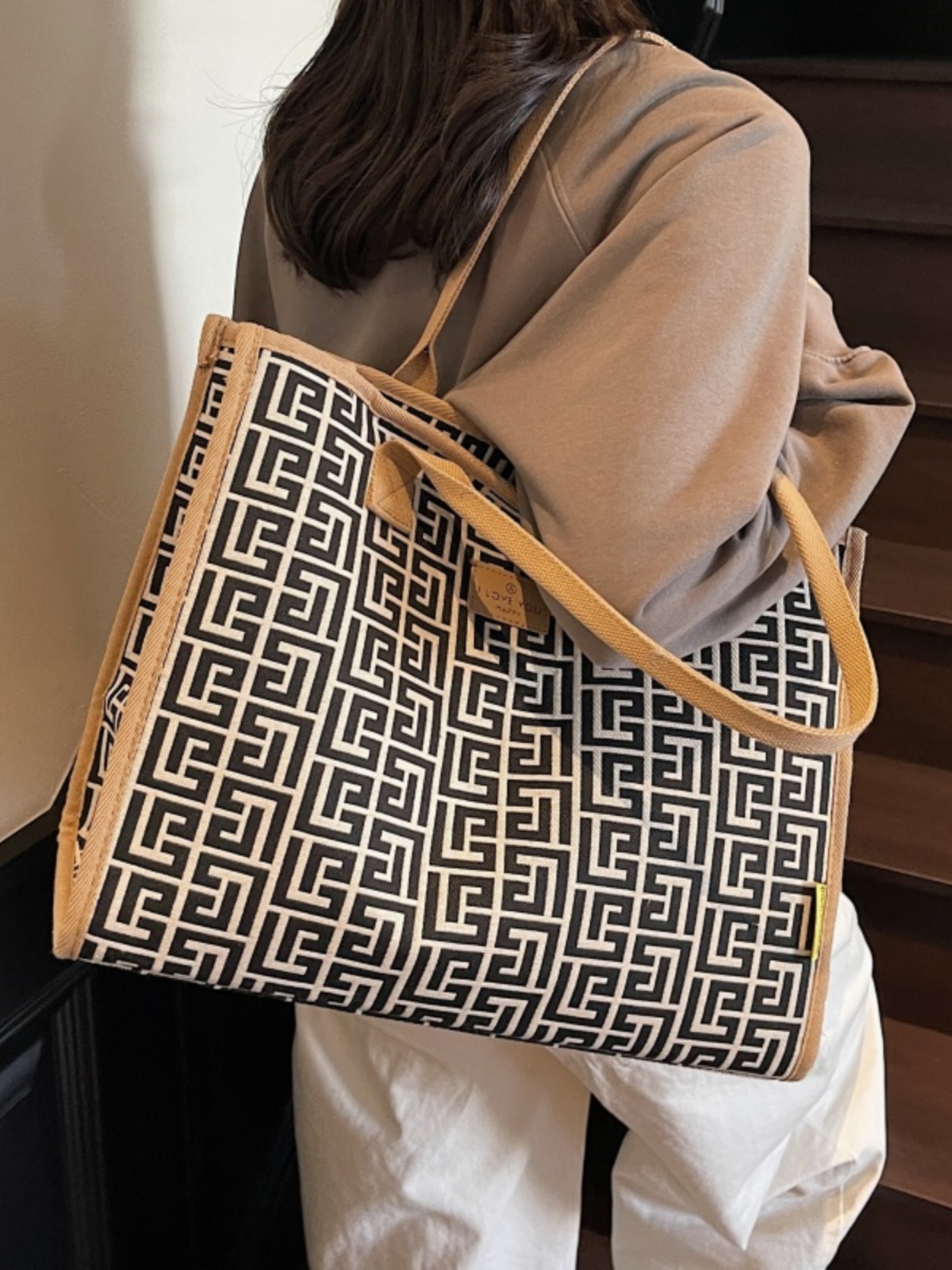 Large Capacity Canvas Tote Bag for Women - 2025 Fashionable Portable Shoulder Bag for Shopping and Travel Large Capacity Canvas Tote Bag for Women - 2025 Fashionable Portable Shoulder Bag for Shopping and Travel