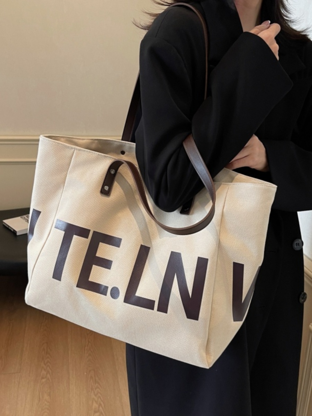 Large Capacity Canvas Tote Bag for Women - 2025 New Style Letter Print Shoulder Bag for Class, Commuting, and Travel Large Capacity Canvas Tote Bag for Women - 2025 New Style Letter Print Shoulder Bag for Class, Commuting, and Travel