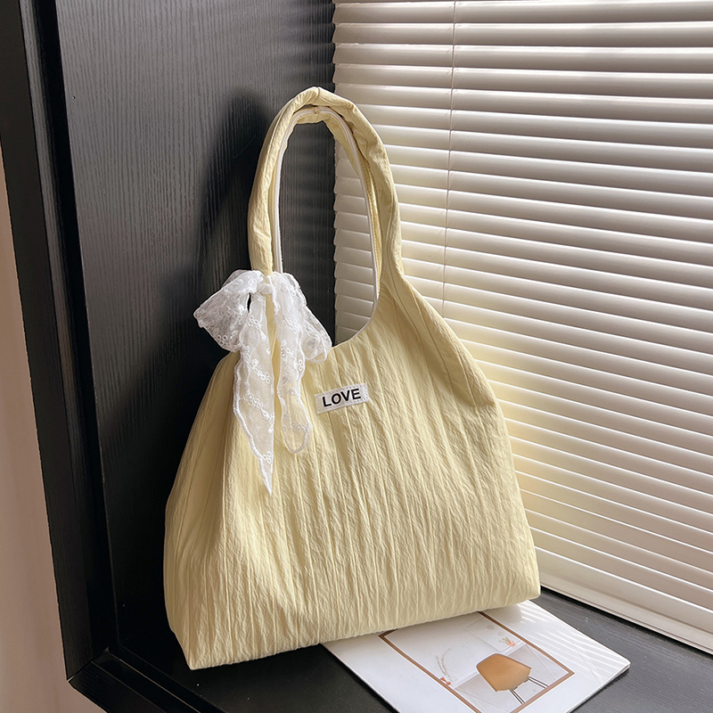 Large Capacity Canvas Tote Bag for Women - Relaxed Single-Shoulder Design, Ideal for College Students and Commuters Large Capacity Canvas Tote Bag for Women - Relaxed Single-Shoulder Design, Ideal for College Students and Commuters