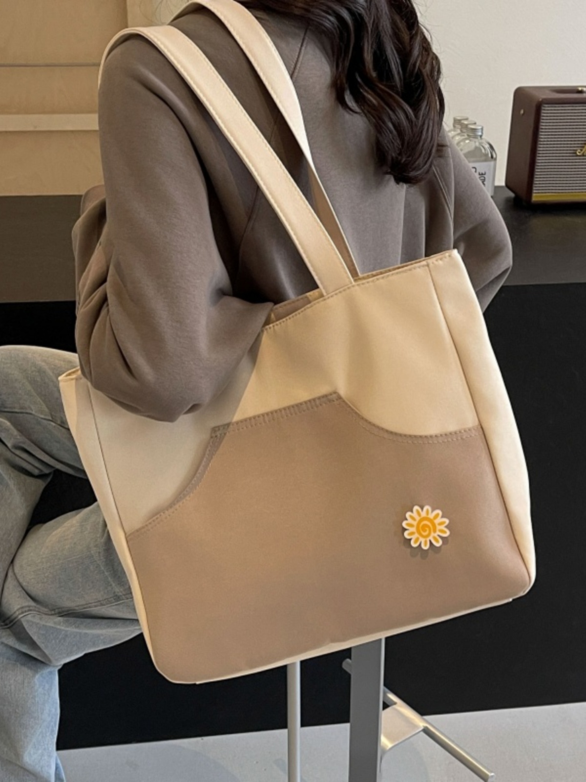 Large Capacity Canvas Tote Bag for Women - Versatile Commuting Shoulder Bag, 2025 Style, Perfect for Students and Daily Use Large Capacity Canvas Tote Bag for Women - Versatile Commuting Shoulder Bag, 2025 Style, Perfect for Students and Daily Use