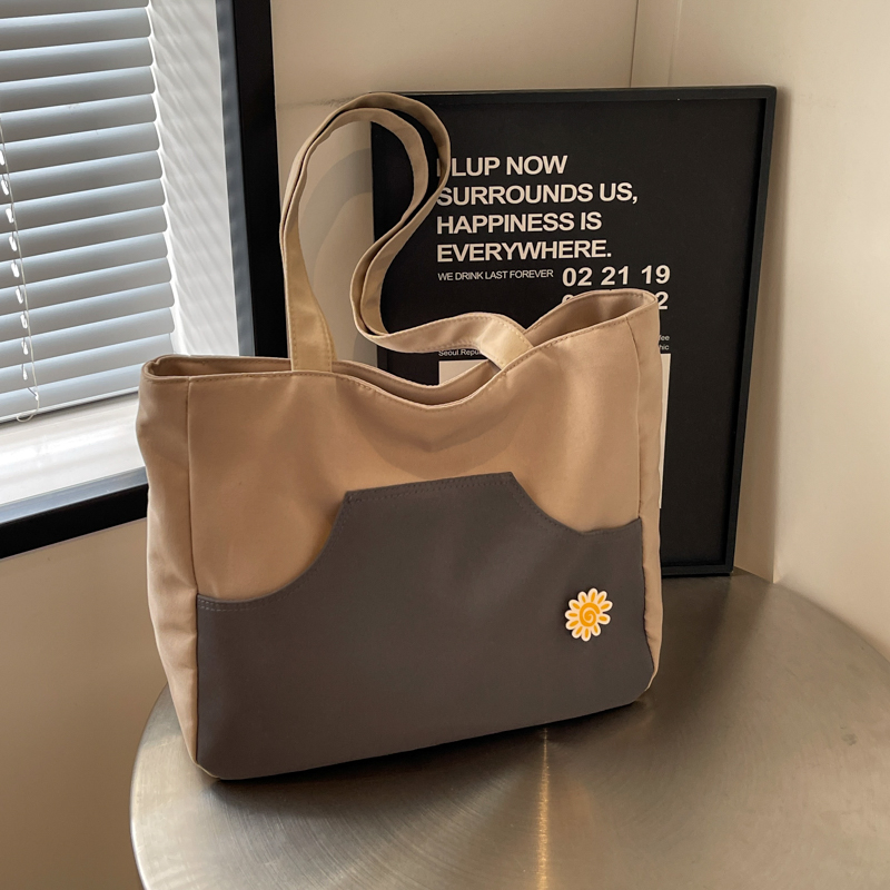 Large Capacity Canvas Tote Bag for Women - Versatile Commuting Shoulder Bag, 2025 Style, Perfect for Students and Daily Use Large Capacity Canvas Tote Bag for Women - Versatile Commuting Shoulder Bag, 2025 Style, Perfect for Students and Daily Use