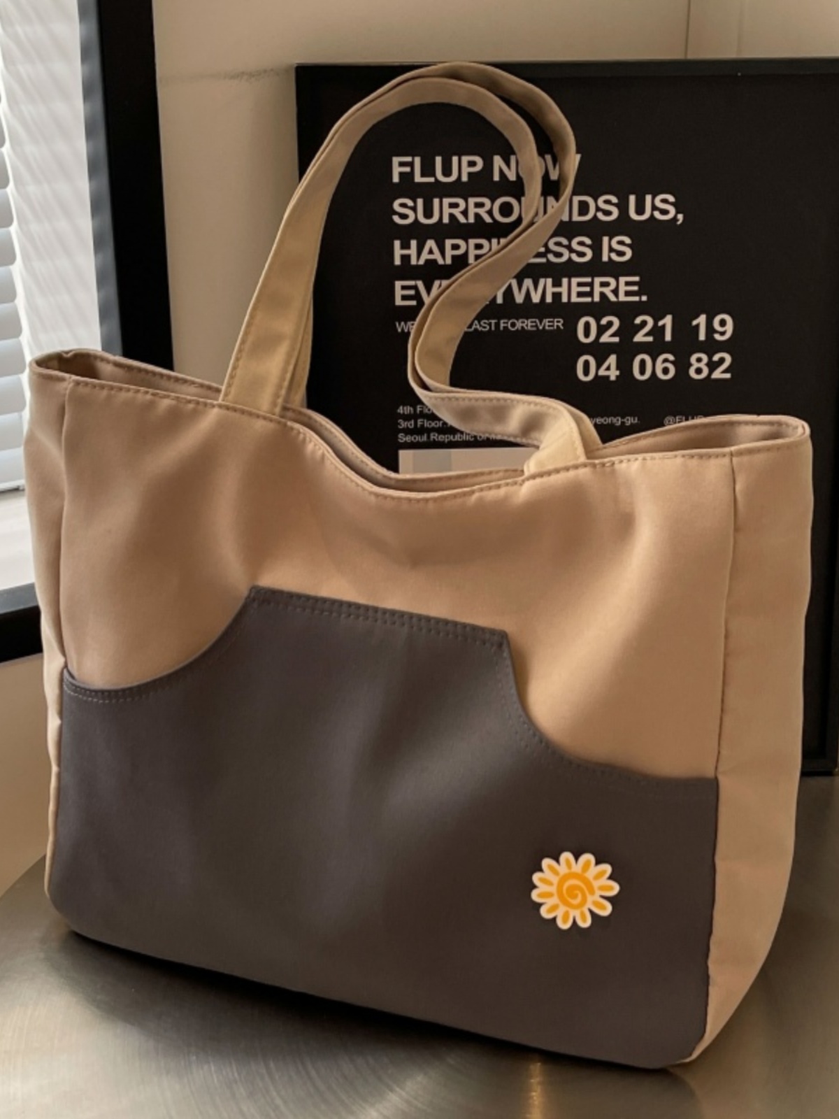 Large Capacity Canvas Tote Bag for Women - Versatile Commuting Shoulder Bag, 2025 Style, Perfect for Students and Daily Use Large Capacity Canvas Tote Bag for Women - Versatile Commuting Shoulder Bag, 2025 Style, Perfect for Students and Daily Use