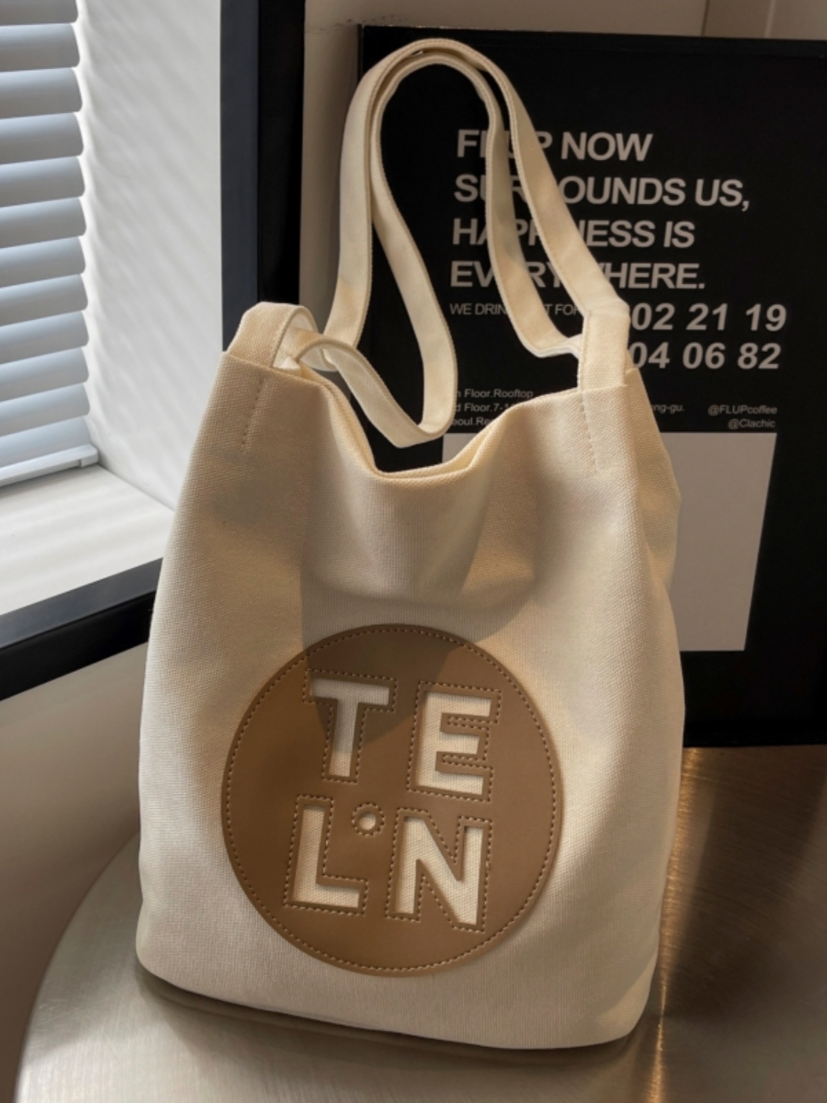 Large Capacity Canvas Tote Bag for Women - Versatile Single Shoulder Underarm Bag with Unique Design for Commuting 2025 Large Capacity Canvas Tote Bag for Women - Versatile Single Shoulder Underarm Bag with Unique Design for Commuting 2025