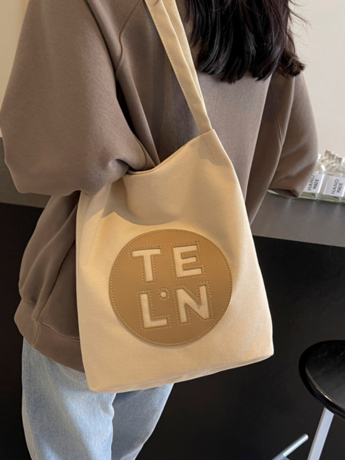 Large Capacity Canvas Tote Bag for Women - Versatile Single Shoulder Underarm Bag with Unique Design for Commuting 2025 Large Capacity Canvas Tote Bag for Women - Versatile Single Shoulder Underarm Bag with Unique Design for Commuting 2025