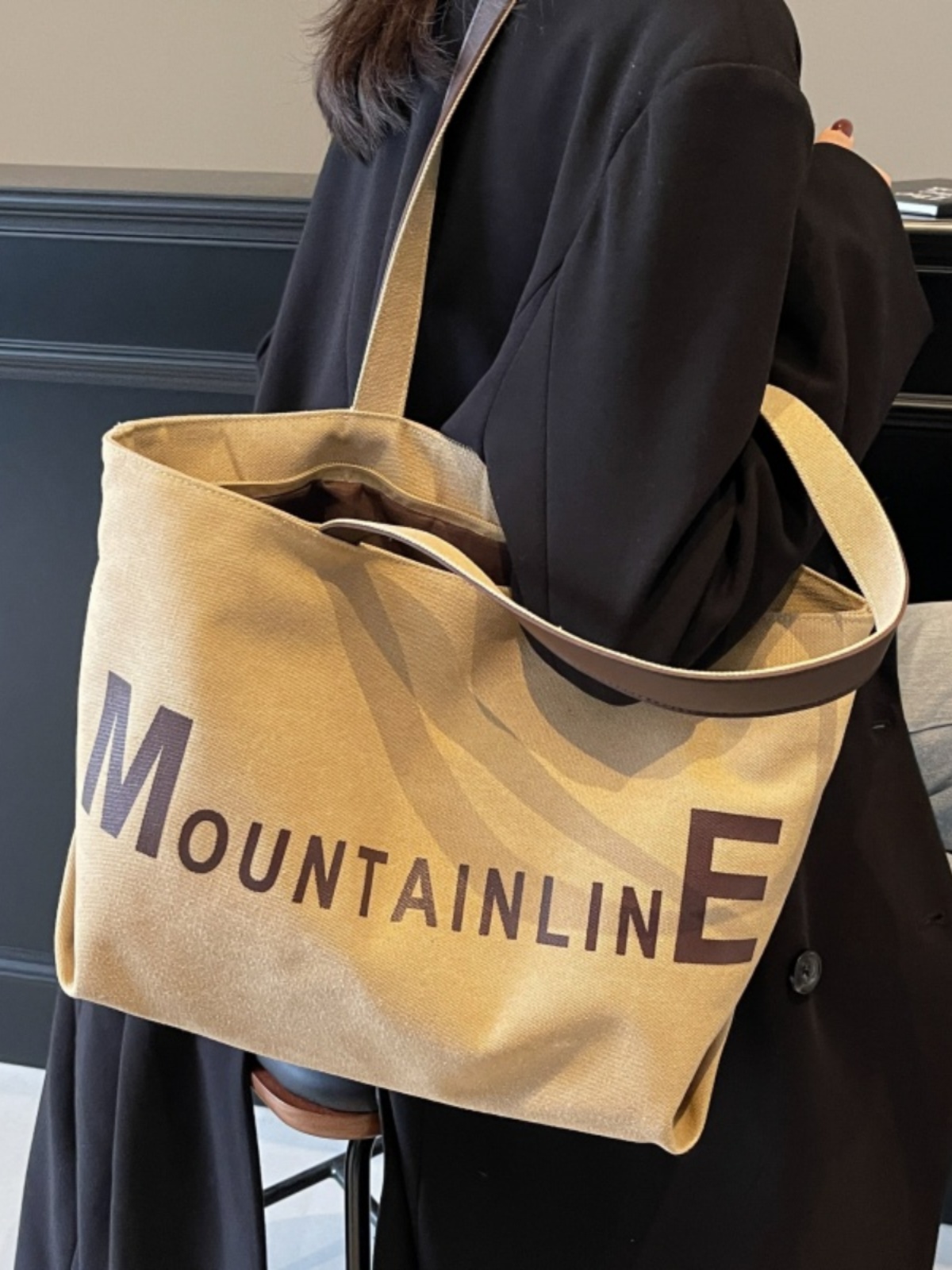 Large Capacity Canvas Tote Bag for Women, Spring/Summer 2025 Commuter Handbag, College Student Shoulder Bag, Everyday Use Large Capacity Canvas Tote Bag for Women, Spring/Summer 2025 Commuter Handbag, College Student Shoulder Bag, Everyday Use