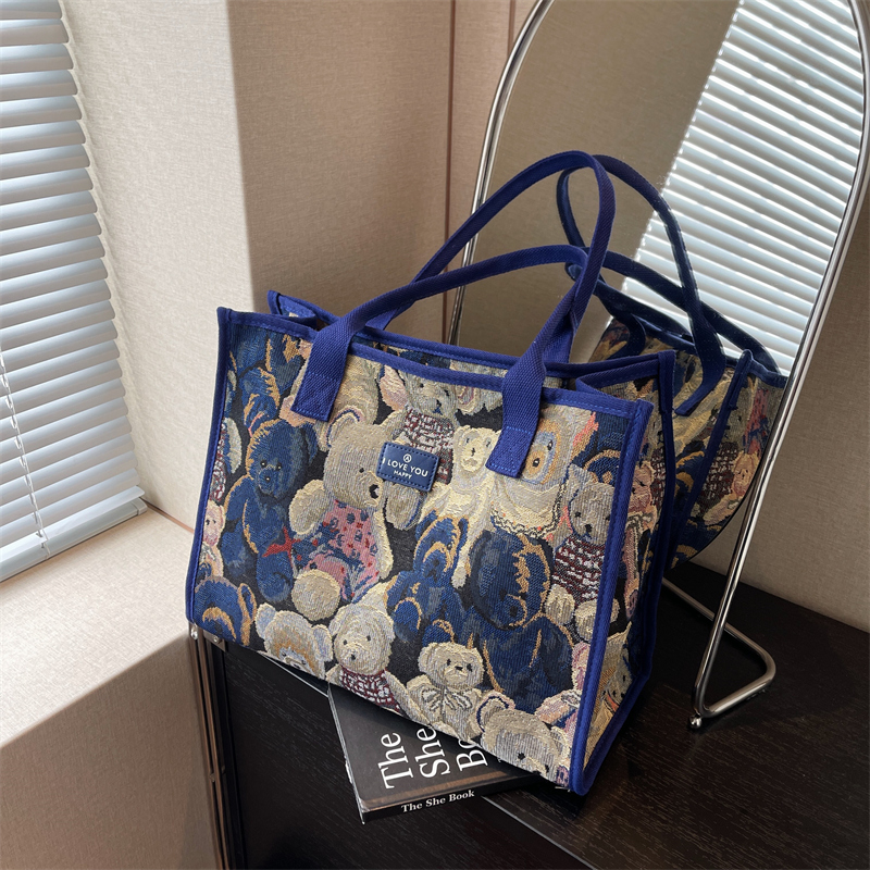 Large Capacity Cartoon Bear Canvas Tote Bag for Women - Stylish Commuting and Shopping Shoulder Bag for Short Trips Large Capacity Cartoon Bear Canvas Tote Bag for Women - Stylish Commuting and Shopping Shoulder Bag for Short Trips