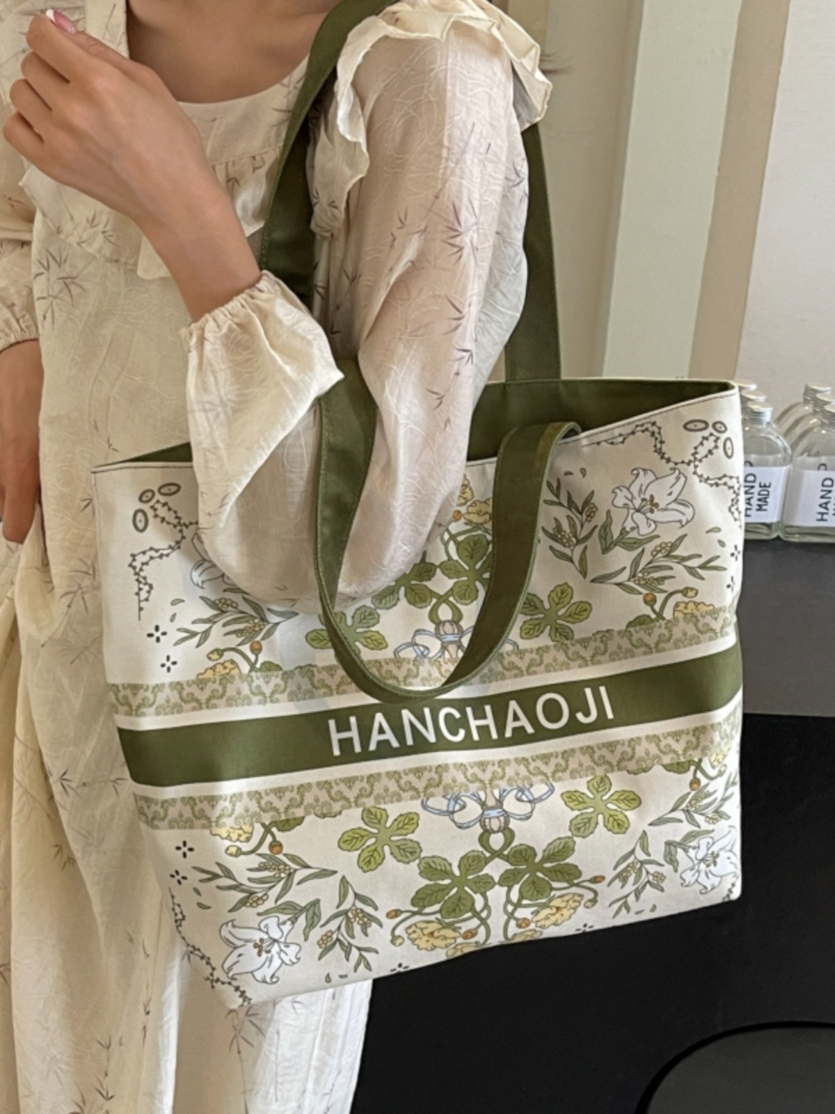 Large Capacity Jacquard Canvas Tote Bag for Women - Versatile Summer Shoulder Handbag for Commuting & Everyday Style 2025 Large Capacity Jacquard Canvas Tote Bag for Women - Versatile Summer Shoulder Handbag for Commuting & Everyday Style 2025