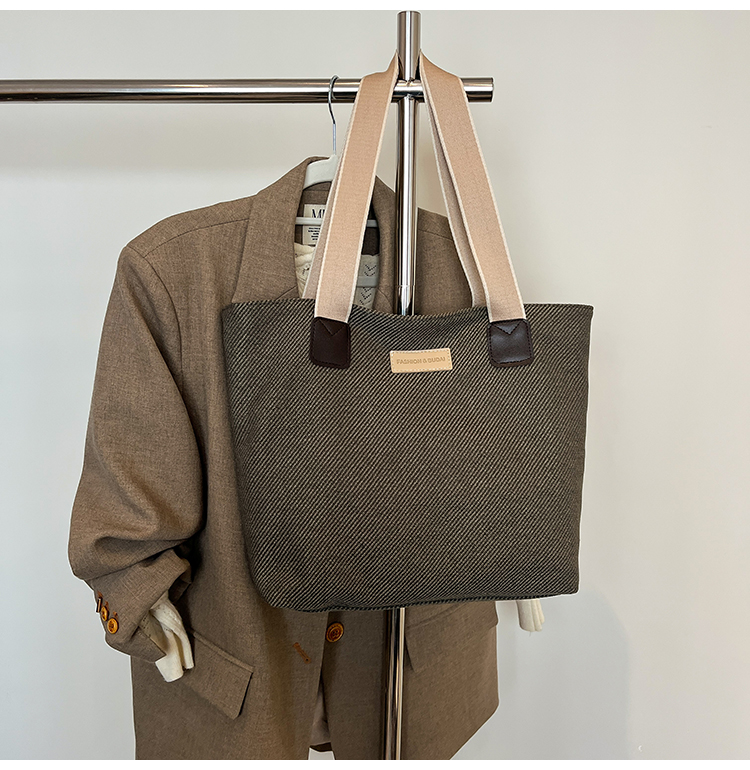 Large Capacity Minimalist Canvas Tote Bag for Women - Versatile Casual Commuter Shoulder Bag 2025 Large Capacity Minimalist Canvas Tote Bag for Women - Versatile Casual Commuter Shoulder Bag 2025