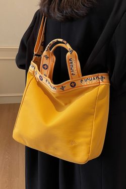 Large Capacity Nylon Tote Bag for Women, 2025 Commuter Handbag, Stylish College Student Crossbody Bag