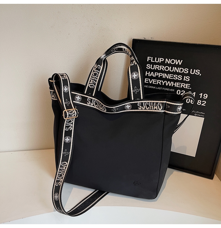 Large Capacity Nylon Tote Bag for Women, 2025 Commuter Handbag, Stylish College Student Crossbody Bag Large Capacity Nylon Tote Bag for Women, 2025 Commuter Handbag, Stylish College Student Crossbody Bag