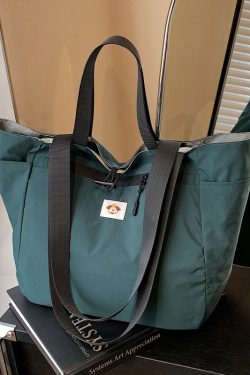 Large Capacity Nylon Tote Bag for Women, 2025 Outdoor Commuting Double-Sided Shoulder Bag, Ideal for Short-Distance Travel