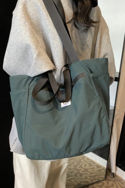 Large Capacity Nylon Tote Bag for Women, 2025 Outdoor Commuting Double-Sided Shoulder Bag, Ideal for Short-Distance Travel