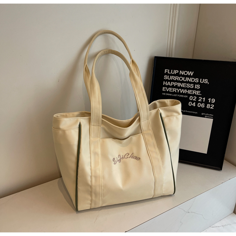 Large Capacity Nylon Tote Bag for Women, 2025 Spring/Summer Shoulder Bag for College, Commuting, and Classes Large Capacity Nylon Tote Bag for Women, 2025 Spring/Summer Shoulder Bag for College, Commuting, and Classes