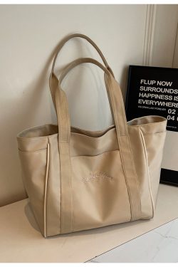 Large Capacity Nylon Tote Bag for Women, 2025 Spring/Summer Shoulder Bag for College, Commuting, and Classes