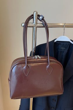 Large Capacity Red Shoulder Bag for Women - High-End Summer Fashion Commuting Handbag 2024 Style