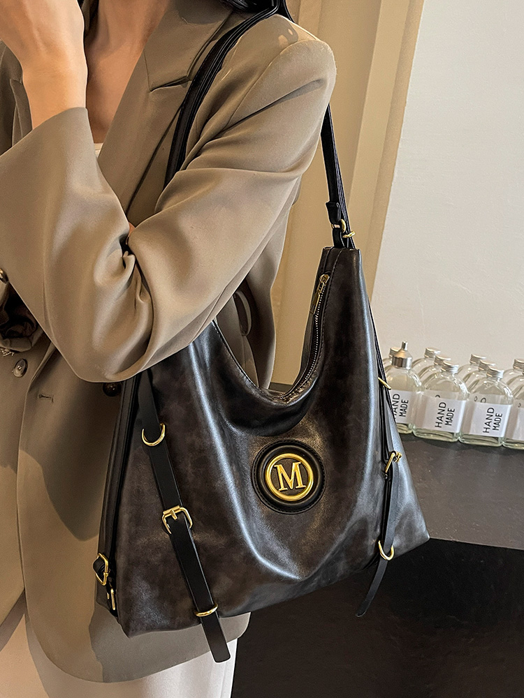 Large Capacity Retro Tote Bag for Women - Casual Multifunctional Commuter Backpack & Crossbody Travel Bag Large Capacity Retro Tote Bag for Women - Casual Multifunctional Commuter Backpack & Crossbody Travel Bag