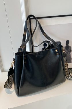 Large-Capacity Shoulder Bag for Commuting - Women's Retro Tote in Korean Style for Spring/Summer 2025 Fashion