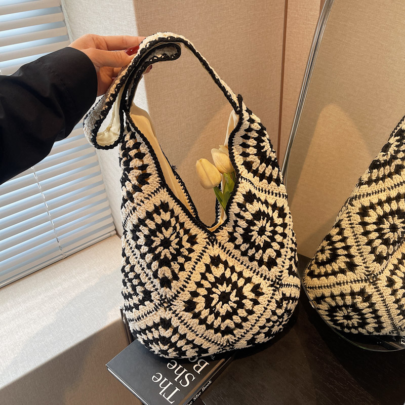 Large Capacity Straw Tote Bag for Women - Summer 2025 Commuter Shoulder Bag, Woven Beach Vacation Style Large Capacity Straw Tote Bag for Women - Summer 2025 Commuter Shoulder Bag, Woven Beach Vacation Style