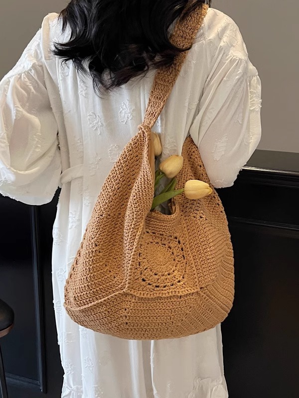 Large Capacity Straw Tote Bag for Women - Summer 2025 Commuter Shoulder Bag, Woven Beach Vacation Style Large Capacity Straw Tote Bag for Women - Summer 2025 Commuter Shoulder Bag, Woven Beach Vacation Style