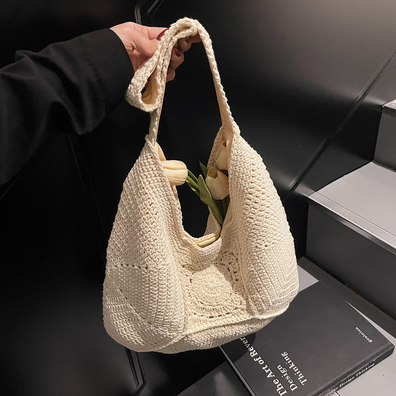 Large Capacity Straw Tote Bag for Women - Summer 2025 Commuter Shoulder Bag, Woven Beach Vacation Style Large Capacity Straw Tote Bag for Women - Summer 2025 Commuter Shoulder Bag, Woven Beach Vacation Style