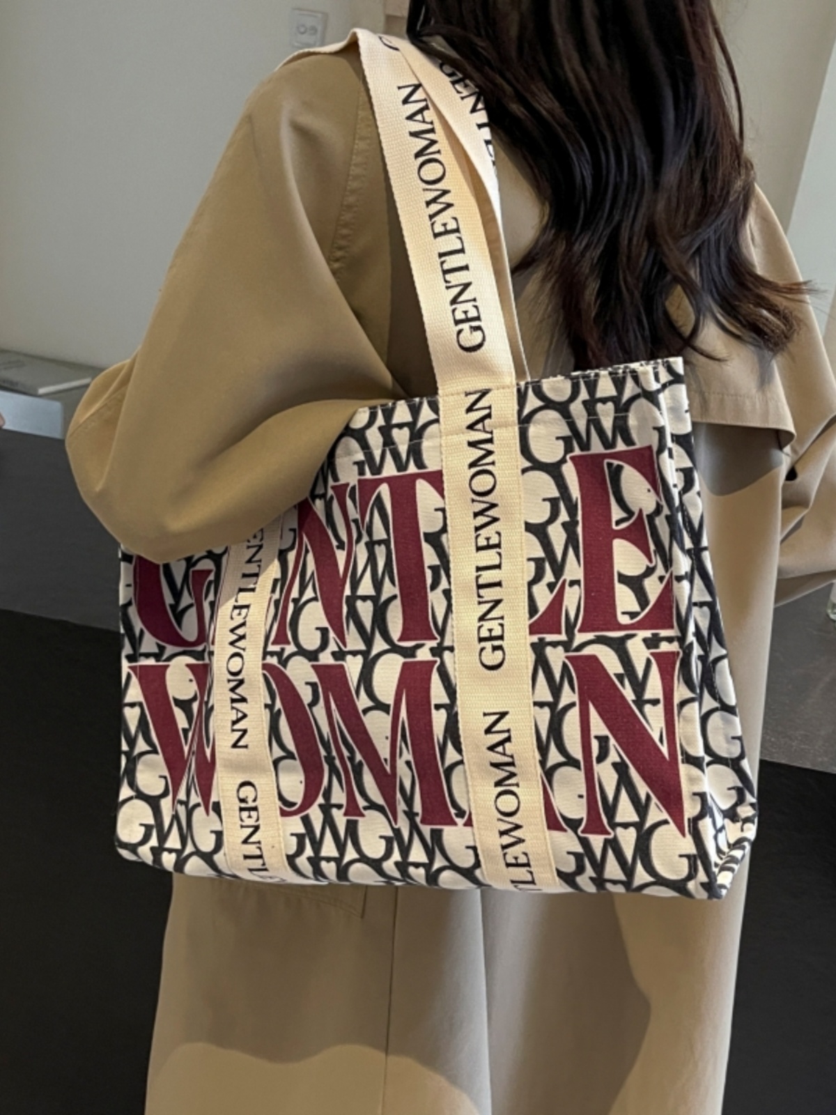 Large Capacity Women's Canvas Tote Bag - Stylish Letter Print Shoulder Bag for Shopping, Commuting, and Outings 2025 Large Capacity Women's Canvas Tote Bag - Stylish Letter Print Shoulder Bag for Shopping, Commuting, and Outings 2025