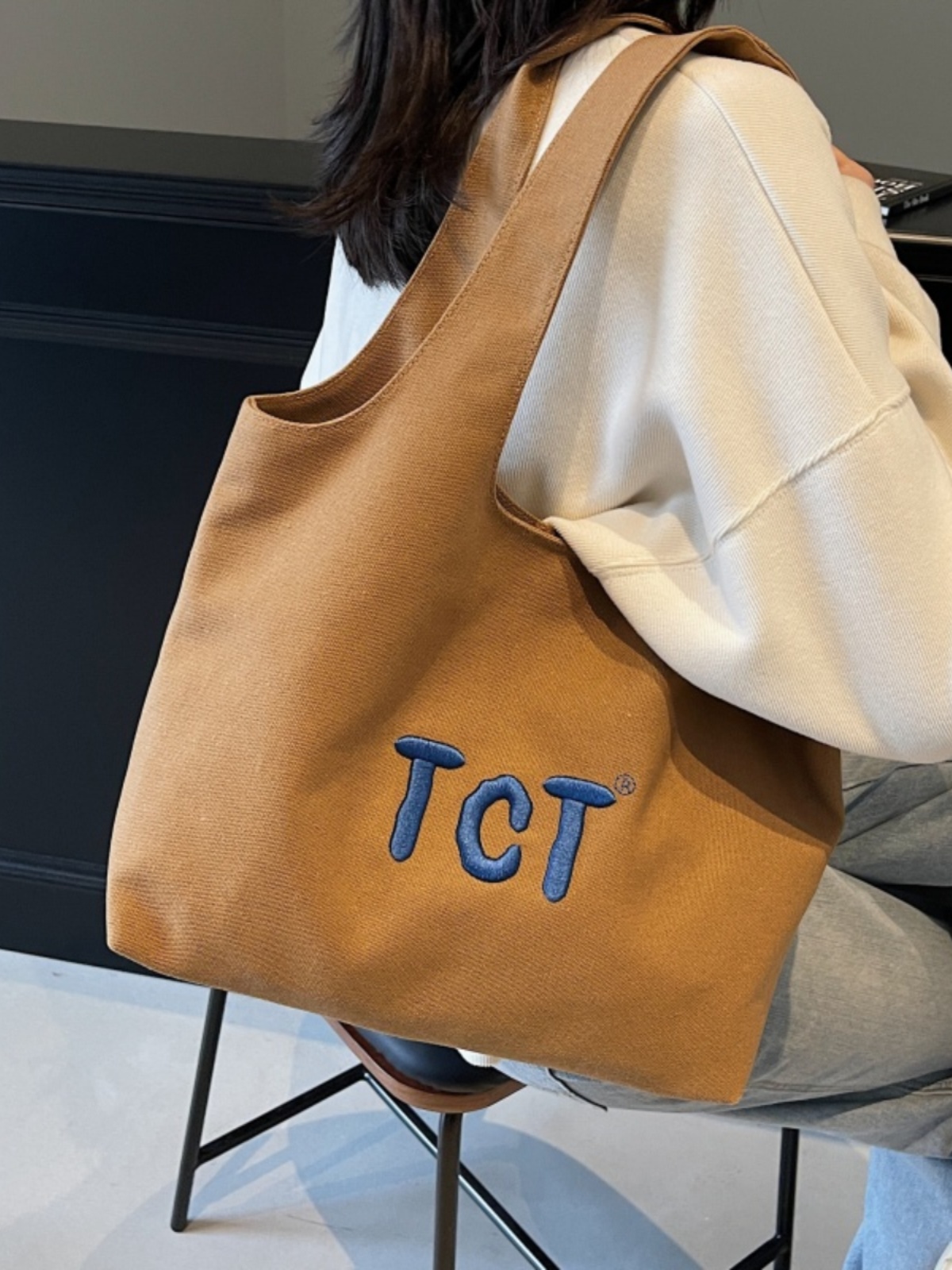 Large Capacity Women's Canvas Tote Bag 2025 - Embroidered Letter Design, Versatile Commuting Underarm Bag, Niche Style Large Capacity Women's Canvas Tote Bag 2025 - Embroidered Letter Design, Versatile Commuting Underarm Bag, Niche Style