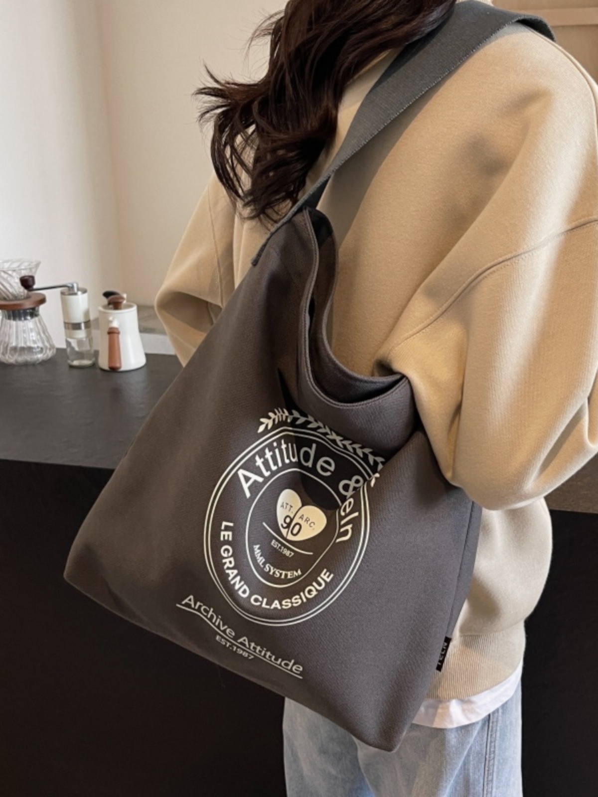 Large Capacity Women's Canvas Tote Bag 2025 - Versatile Shoulder Commuting Bag for Casual Everyday Use Large Capacity Women's Canvas Tote Bag 2025 - Versatile Shoulder Commuting Bag for Casual Everyday Use